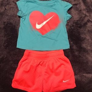 2T Nike girl short set